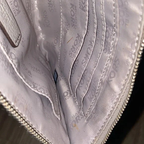 Michael Kors wristlet - Picture 9 of 14